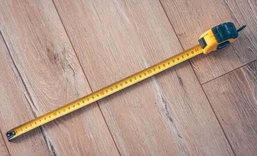 Ile metrów jest w paczce paneli? Sprawdź standardowe ilości dla różnych typów